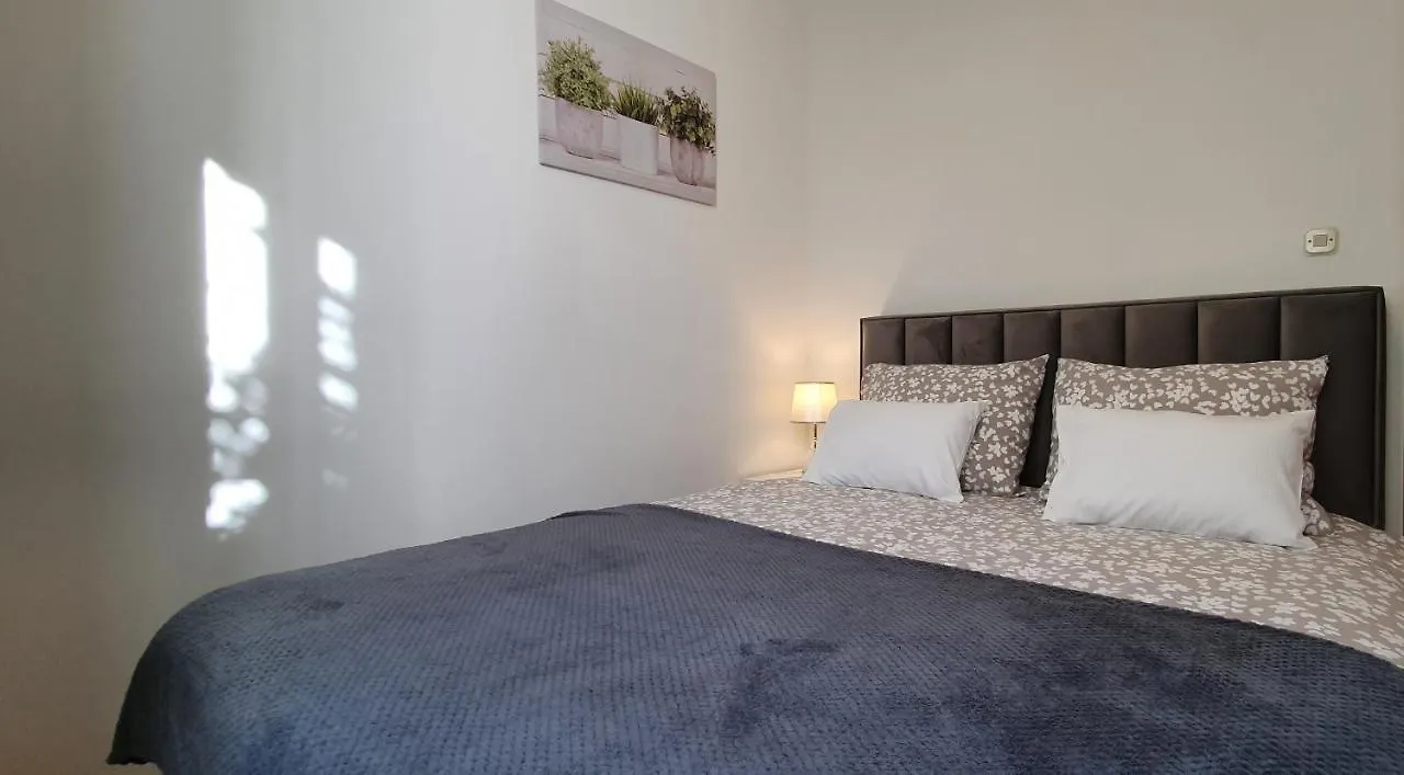 Heritage Stone Wall Split Apartment