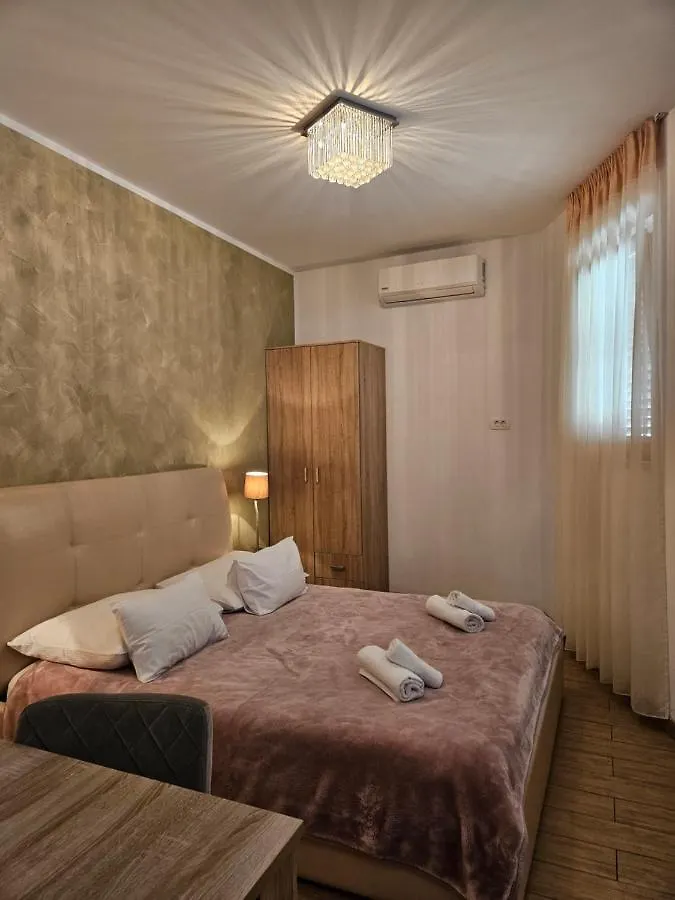 Heritage Stone Wall Split Apartment