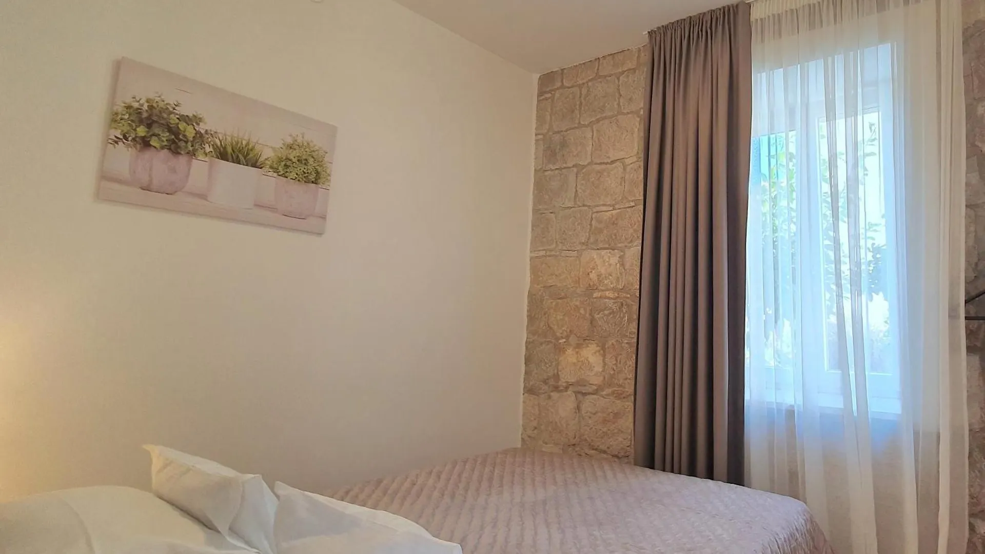 Heritage Stone Wall Split Apartment