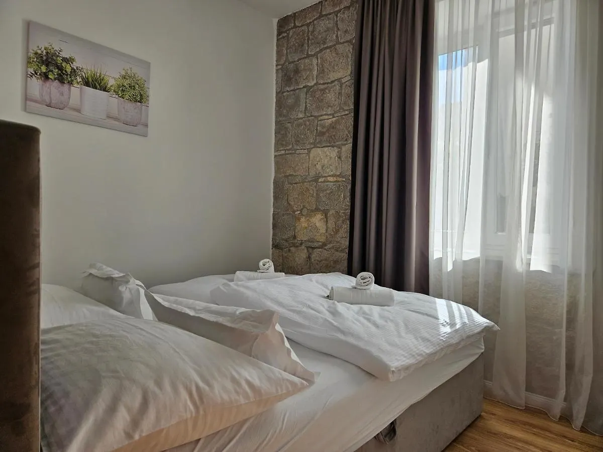 Heritage Stone Wall Spalato